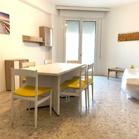 Centro Commerciale - Solo Per Famiglie Apartment Lido di Jesolo